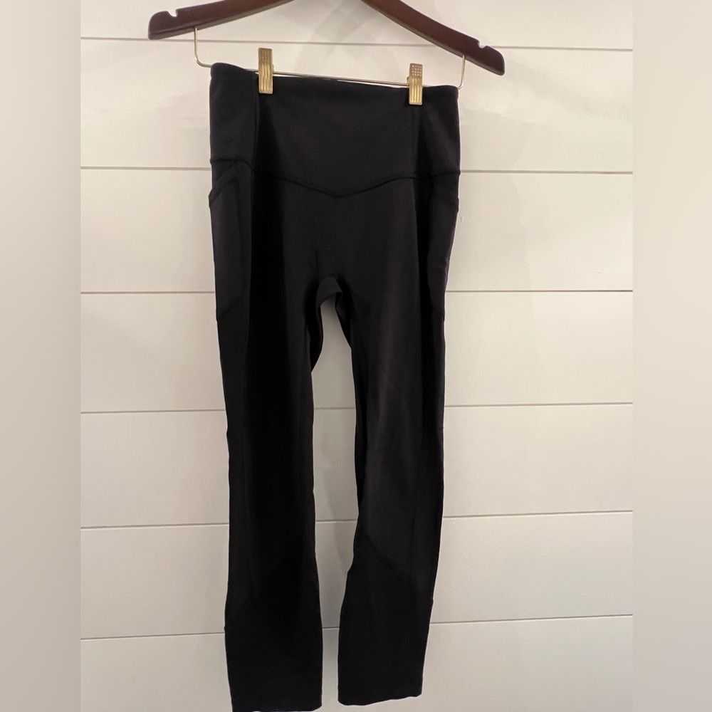 Lululemon All The Right Places II Crop 23” size 6 black